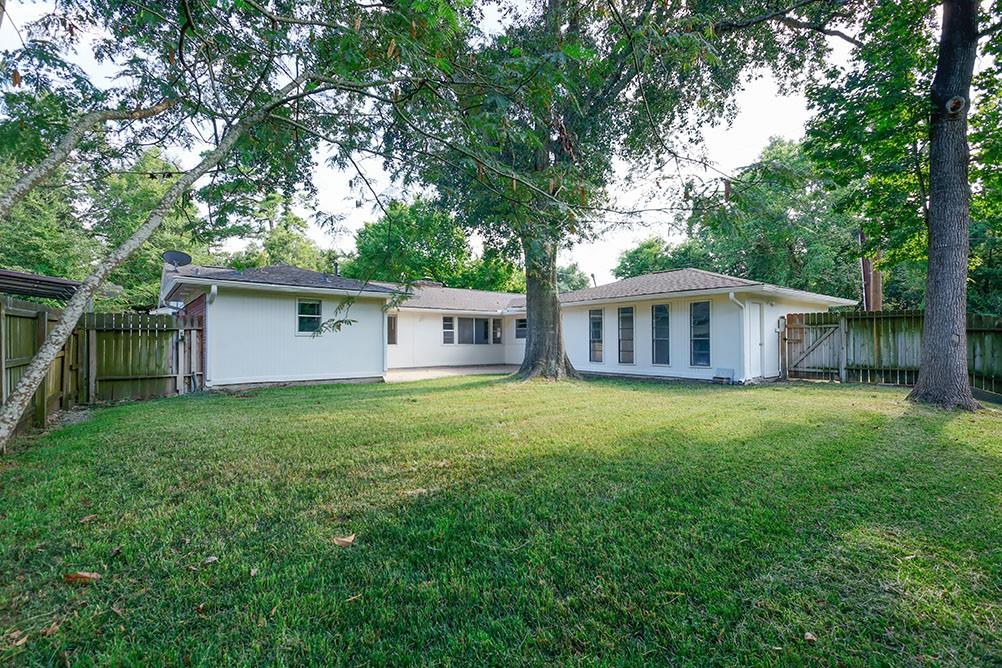 2714 Pine Shadows Drive