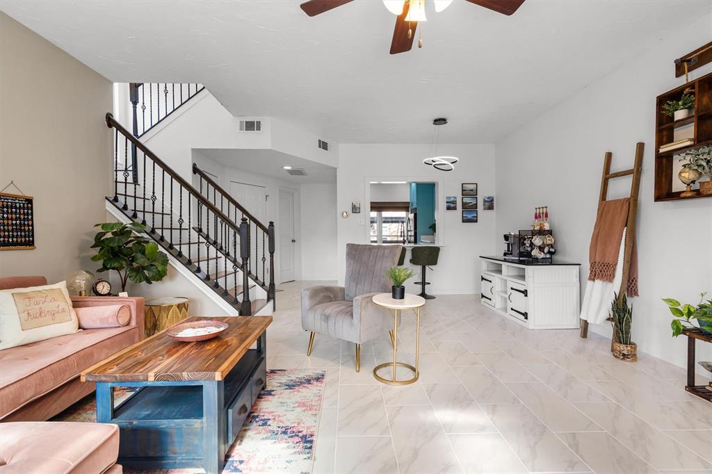 Lakeside Lndg Twnhm - Residential