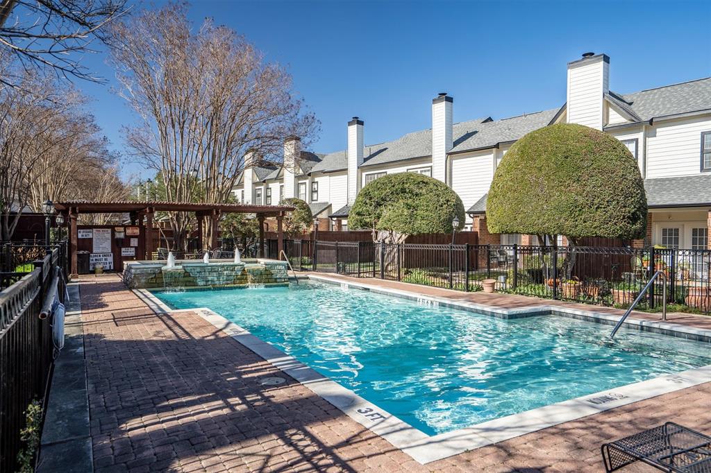 Lakeside Lndg Twnhm - Residential