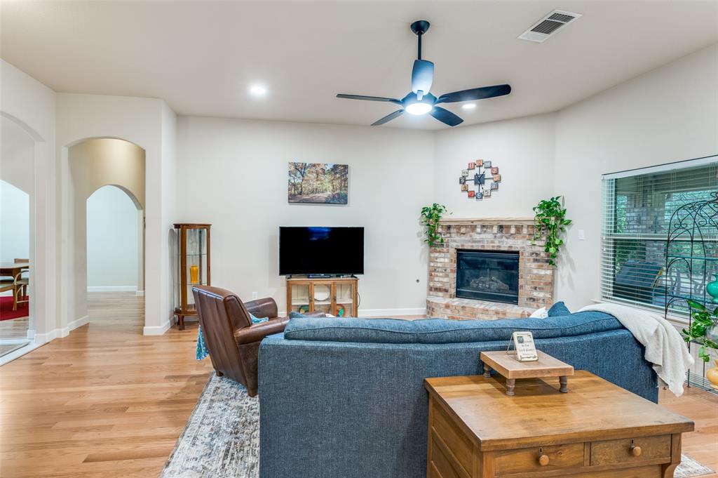 1221 Greenwood Drive