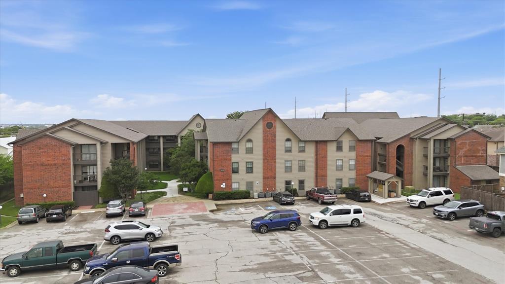 218 N Texas Boulevard 109
