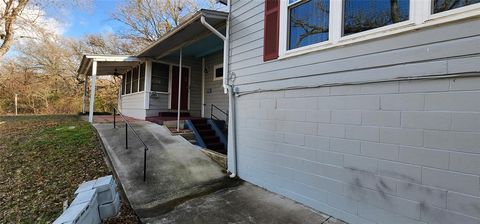 A home in Mexia