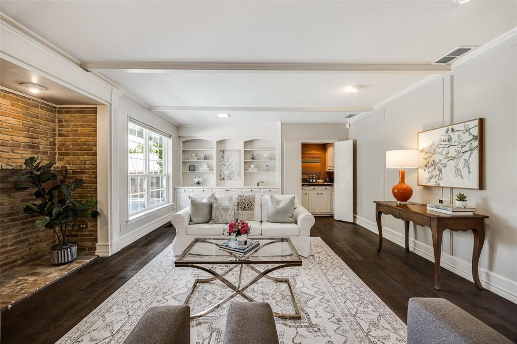 7219 Stonetrail Drive