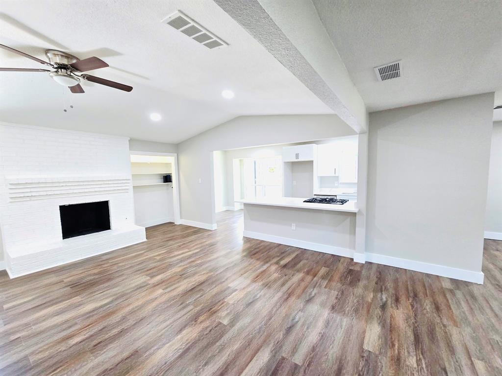 La Prada 03 - Residential Lease