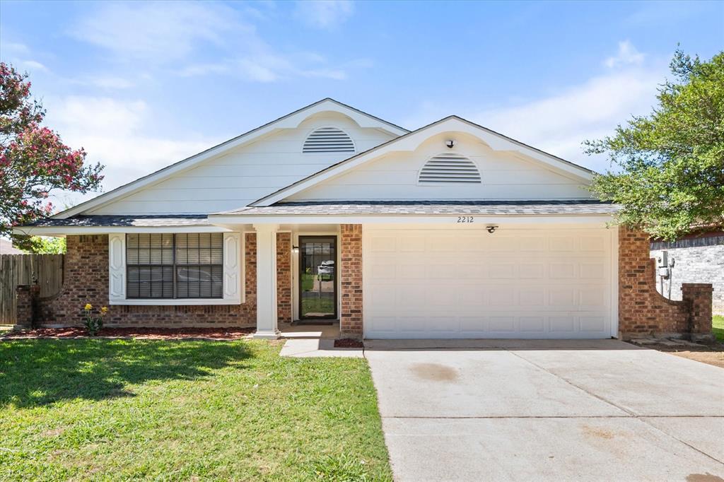 2212 Hollybush Lane
