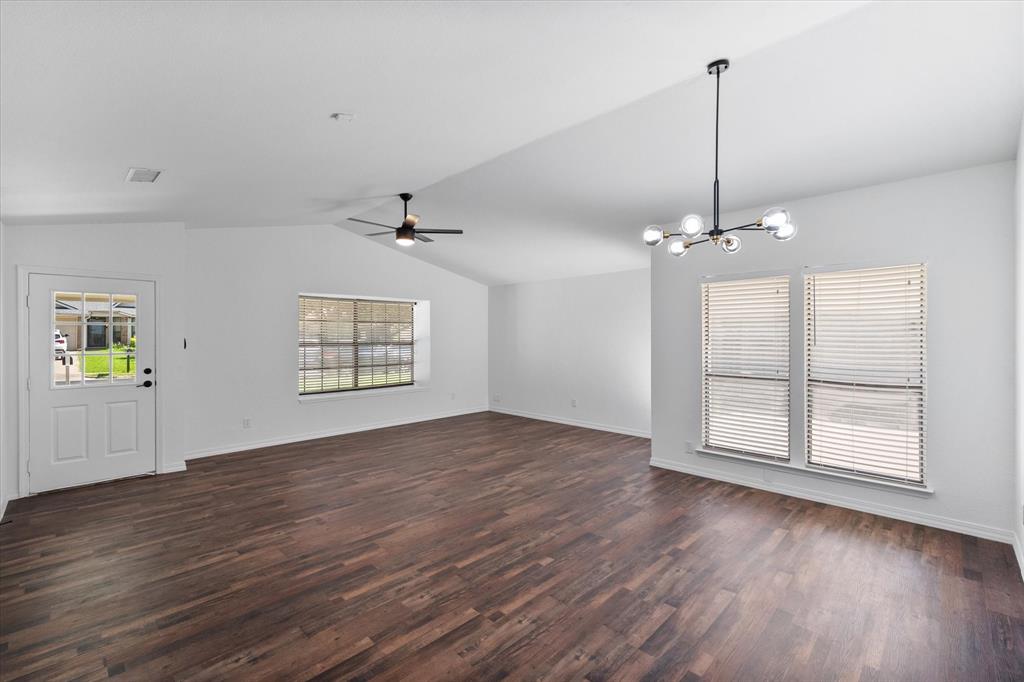 2212 Hollybush Lane