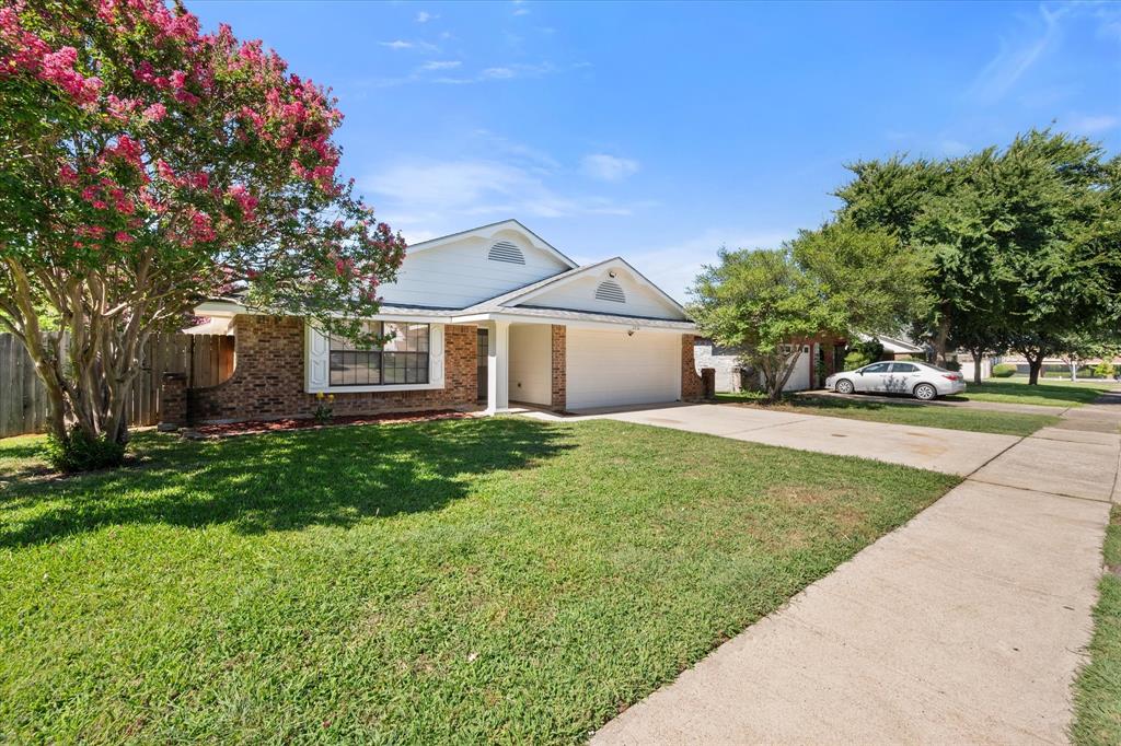 2212 Hollybush Lane