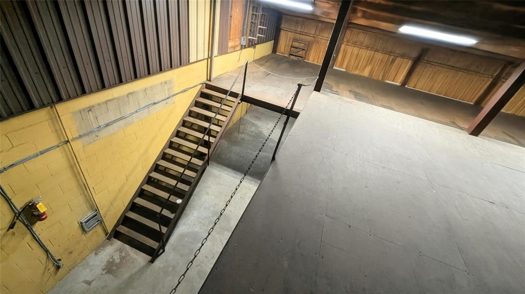 G-0630 JONES HARDIN A-G0630, ACRES .359 - Commercial Lease