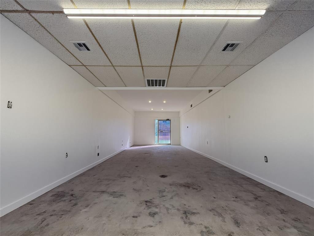 G-0630 JONES HARDIN A-G0630, ACRES .359 - Commercial Lease