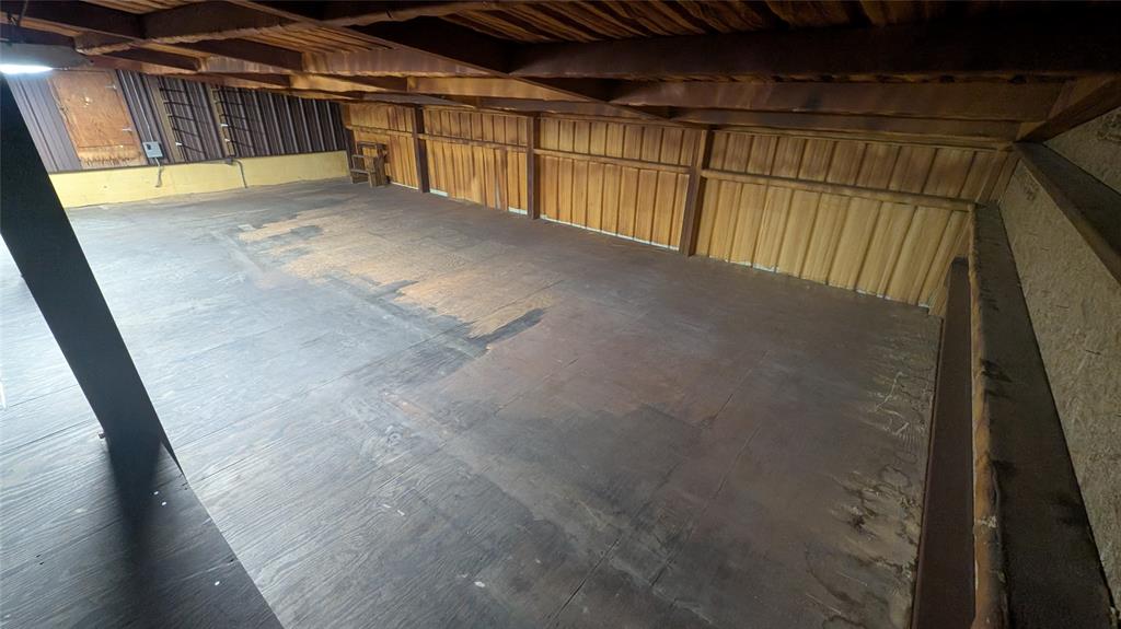 G-0630 JONES HARDIN A-G0630, ACRES .359 - Commercial Lease