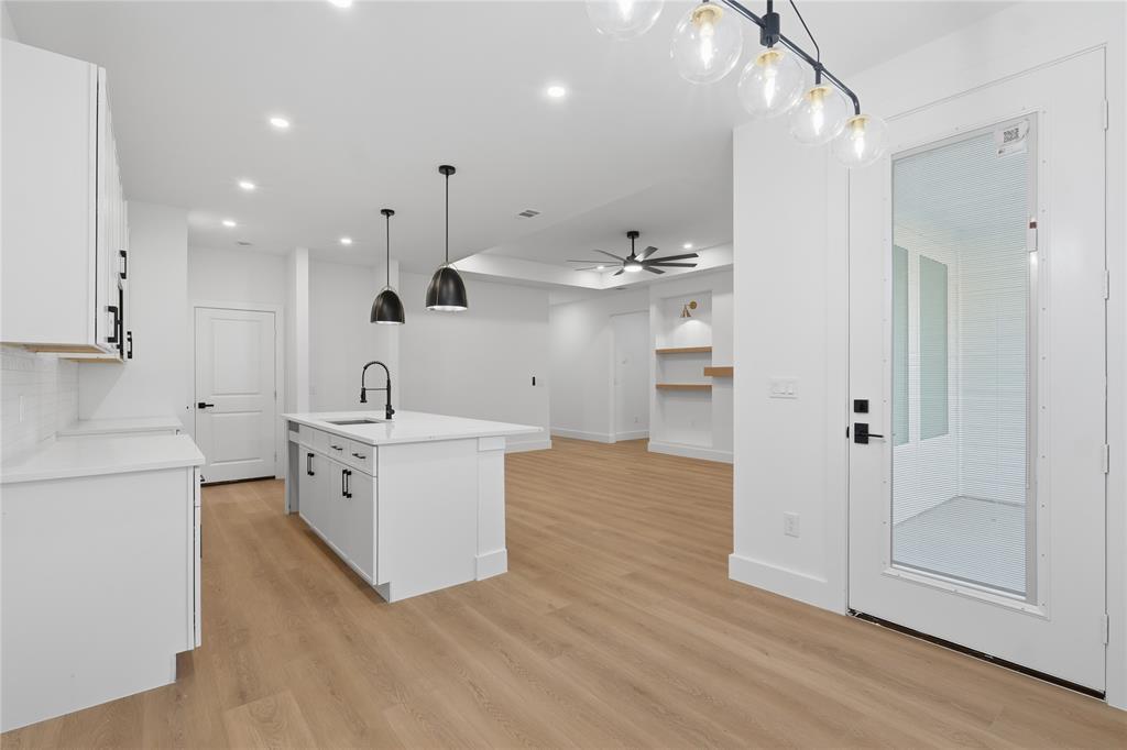 A W Grahams Bl A-2403 - Residential