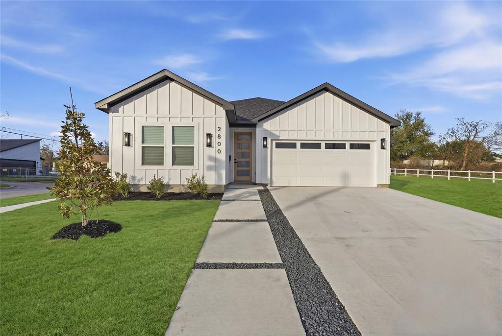 A W Grahams Bl A-2403 - Residential