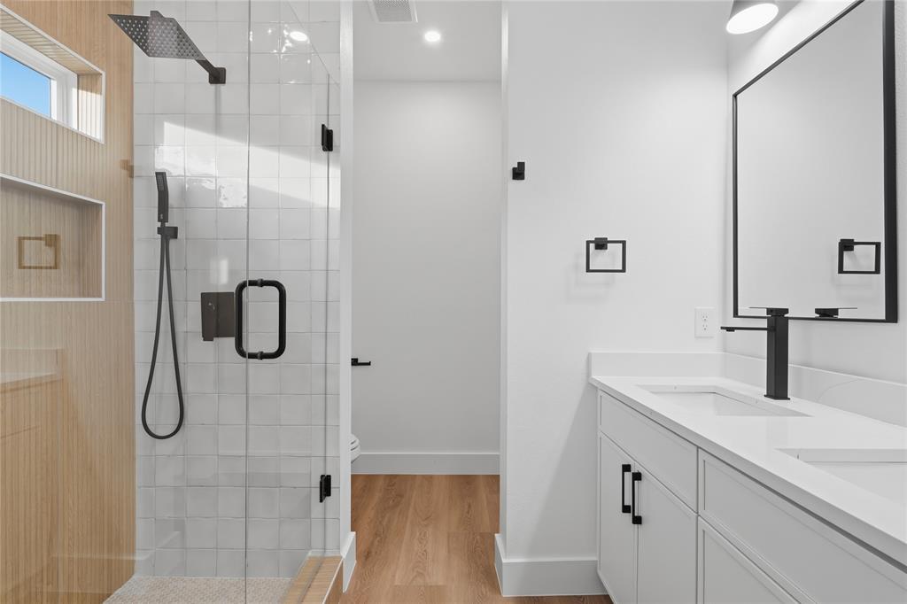 A W Grahams Bl A-2403 - Residential