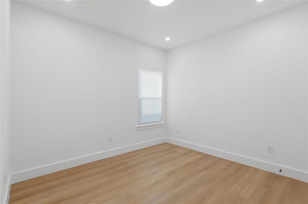 A W Grahams Bl A-2403 - Residential