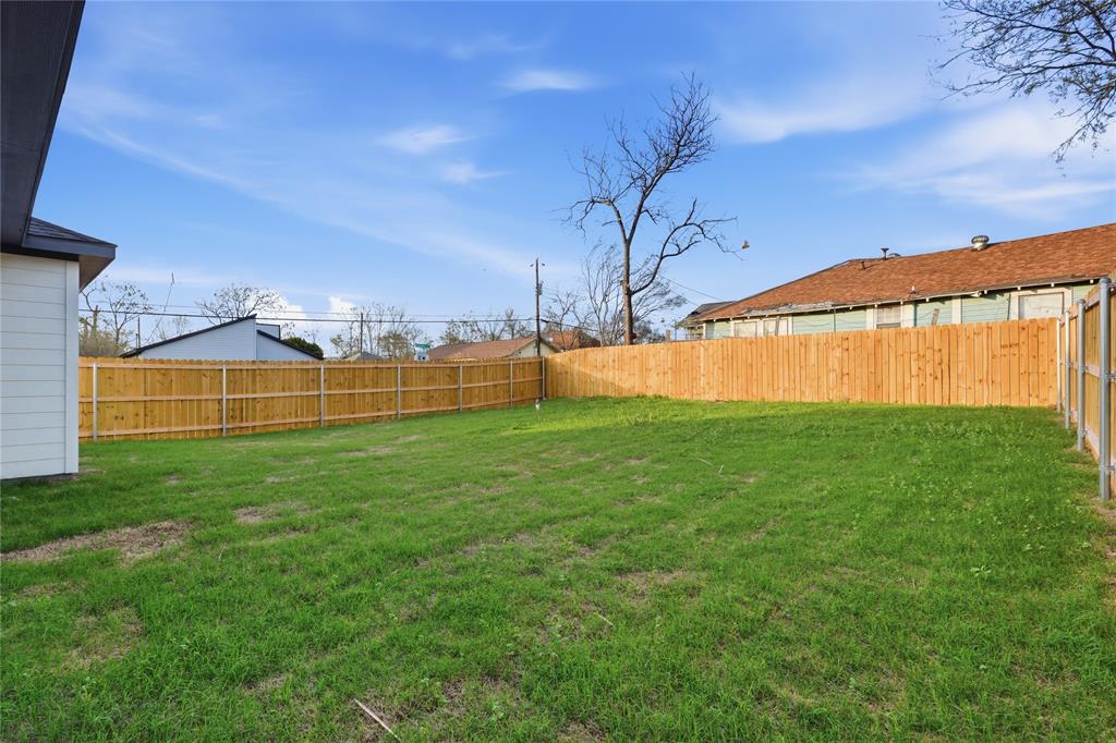 A W Grahams Bl A-2403 - Residential