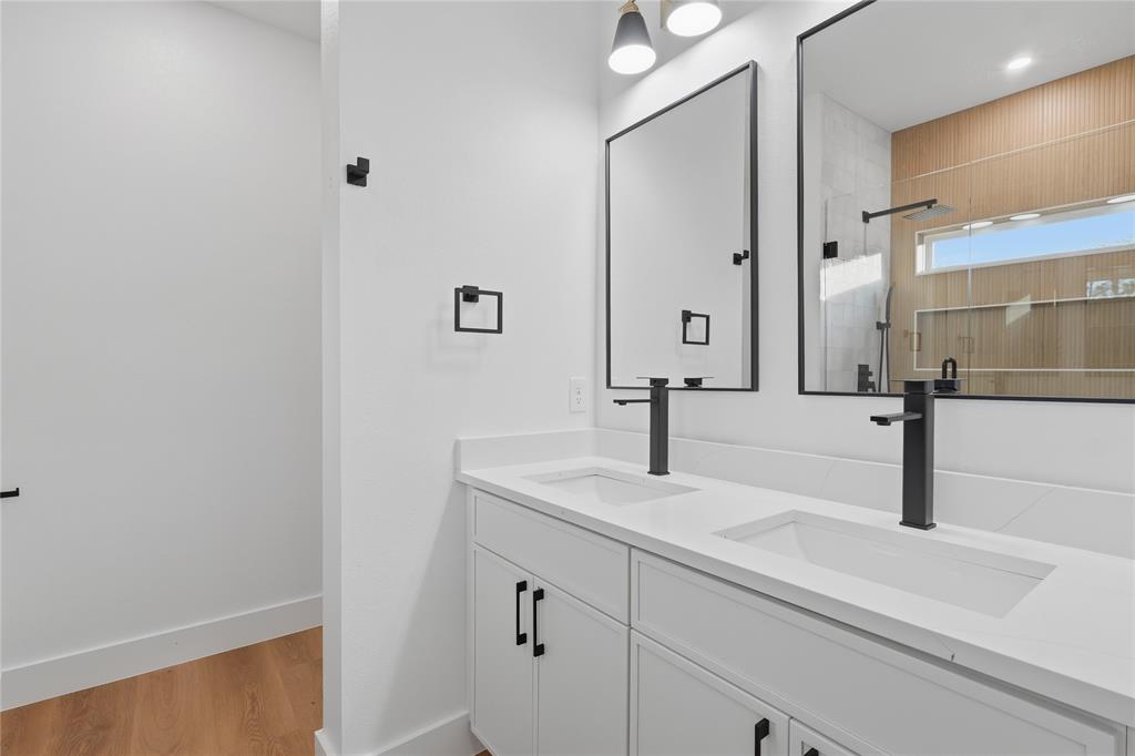 A W Grahams Bl A-2403 - Residential