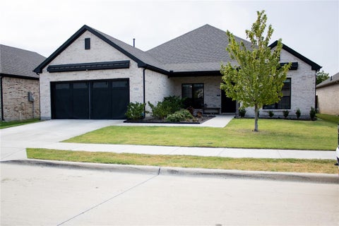 Photo of 332 Lakeside Drive, Lavon, TX 75166 (MLS # 21410320)