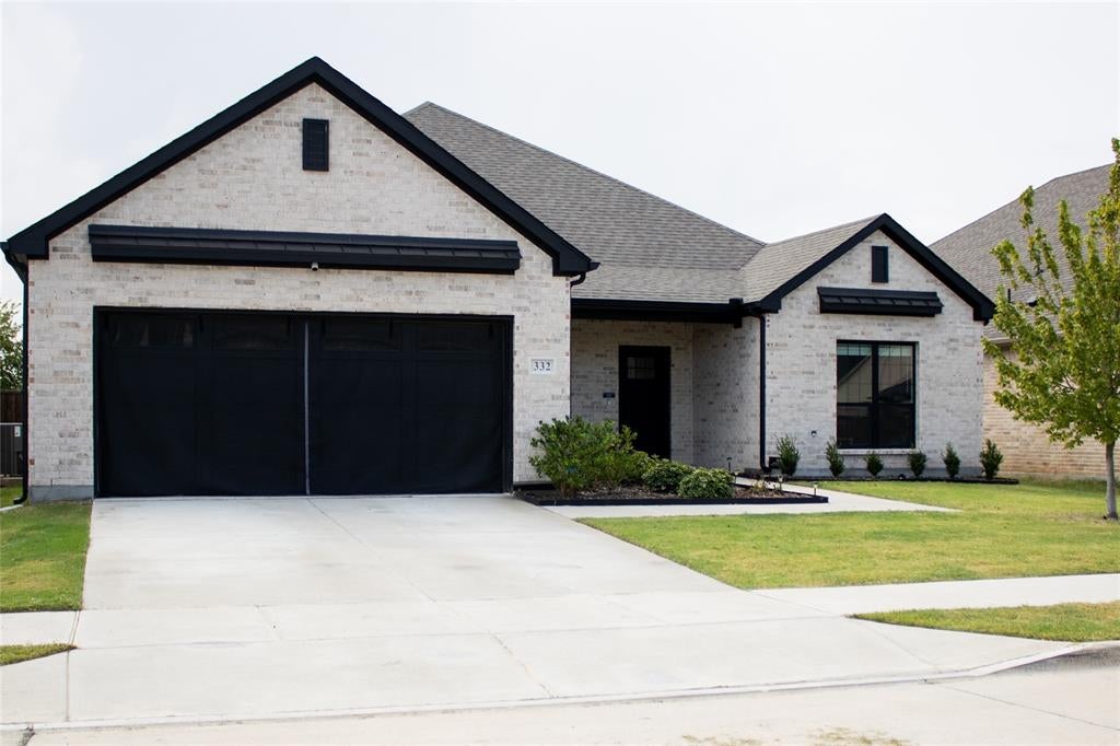 332 Lakeside Drive