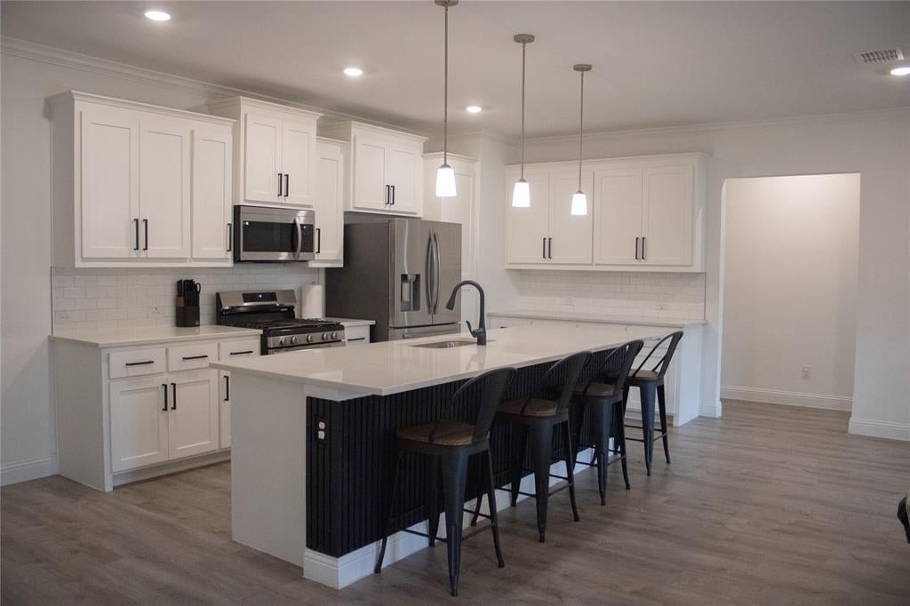 332 Lakeside Drive