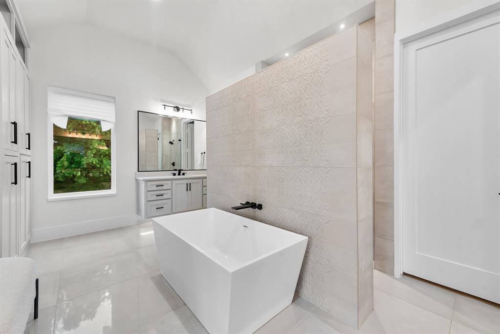 Renaissance - Residential