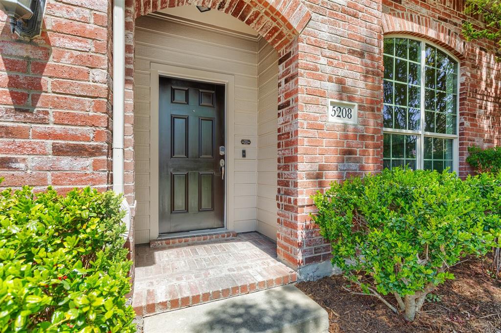 5208 Birchwood Drive