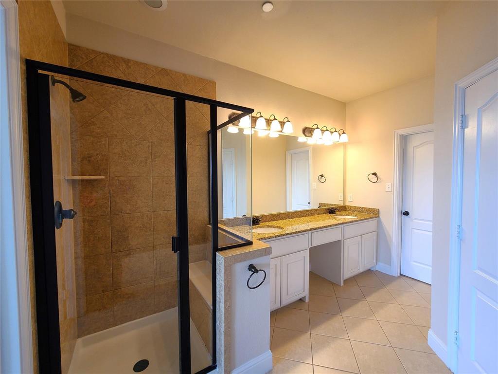 Brownstones At Vista Ridge Con - Residential Lease