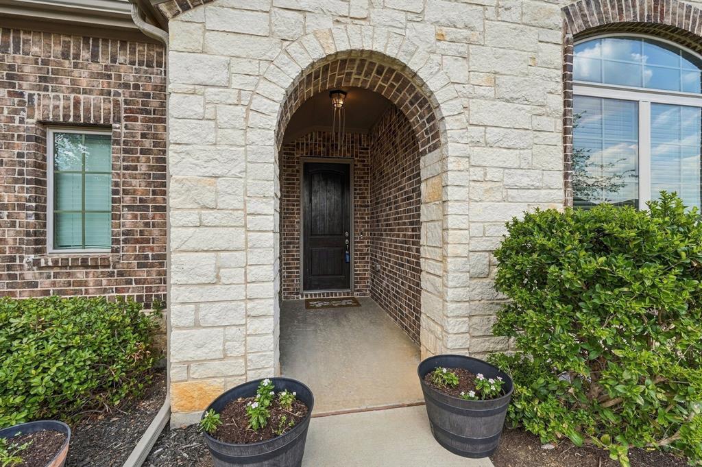 813 Rustic Trail