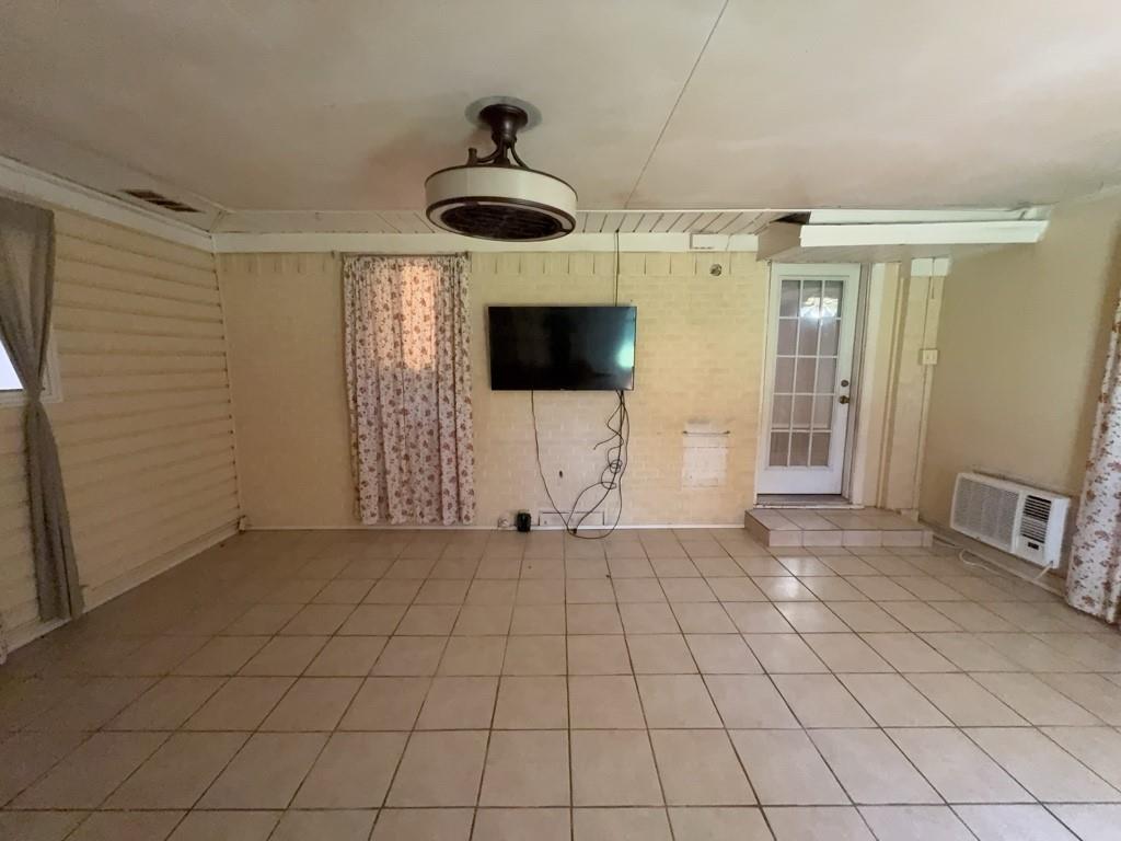 Garden Oaks 04 - Residential Lease