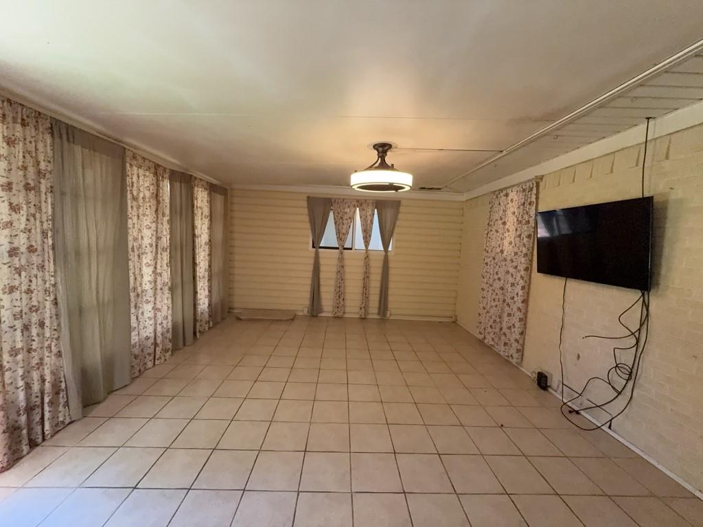 Garden Oaks 04 - Residential Lease