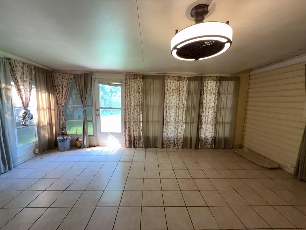 Garden Oaks 04 - Residential Lease