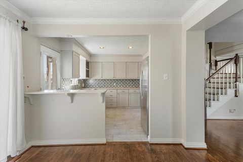 Tiny photo for 5416 Winton Street, Dallas, TX 75206 (MLS # 21071167)