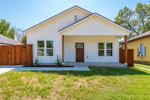 1124 E Annie Street Fort Worth TX 76104