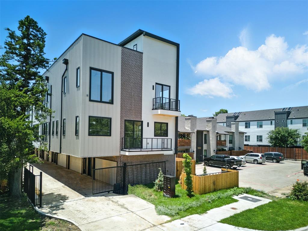 OLD EAST DALLAS - Residential Lease