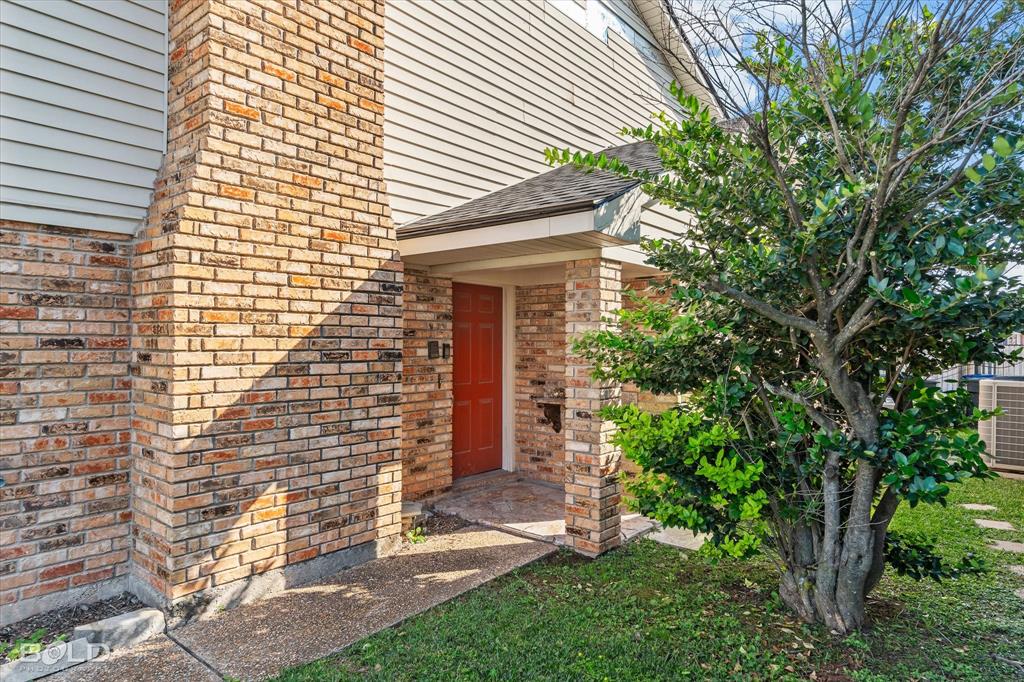 Shreveport, Louisiana 71105, United States, 3 Bedrooms Bedrooms, ,3 BathroomsBathrooms,Residential,Contingent,34438