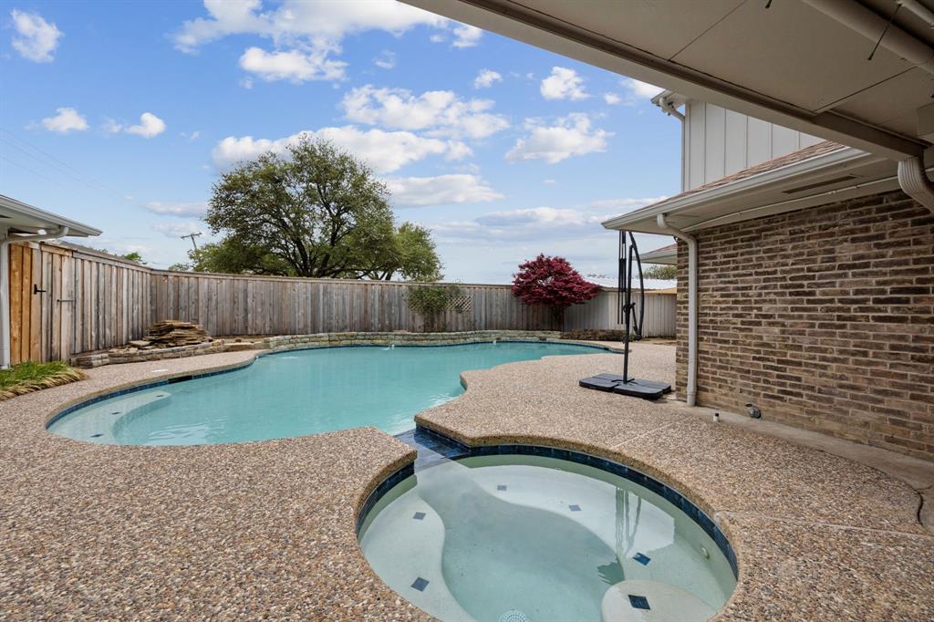 2100 Treehouse Lane