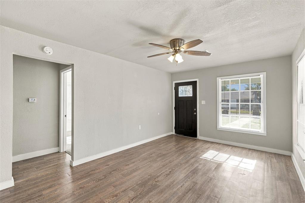 Photo of 3301 N 23rd Street, Waco, TX 76708 (MLS # 21406579)