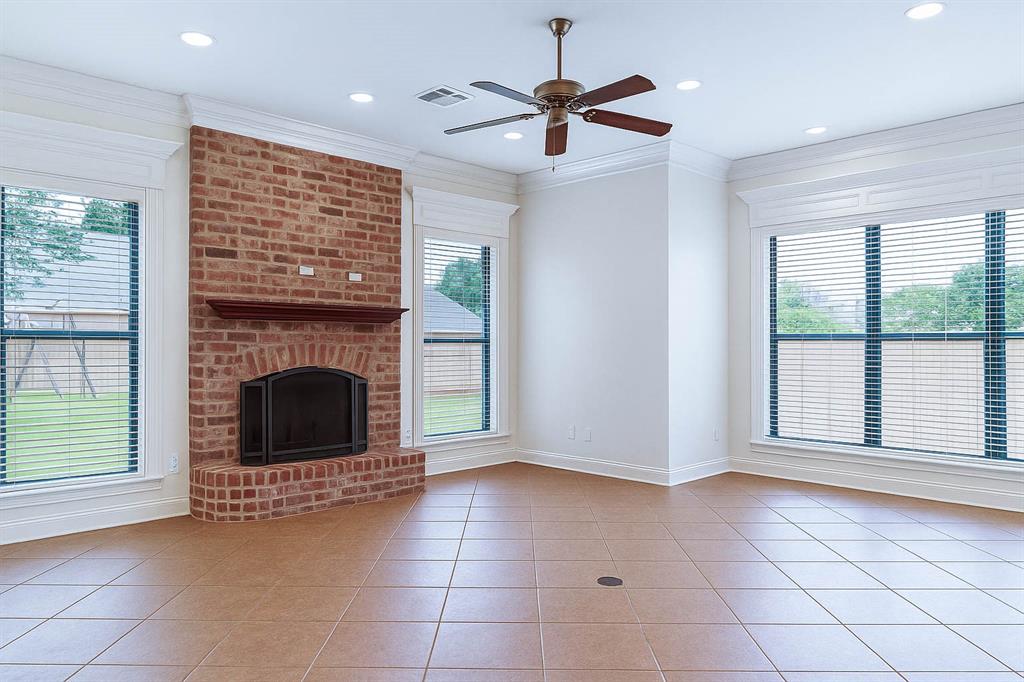 Twelve Oaks - Residential