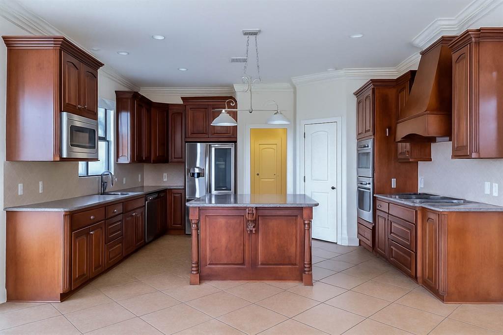 Twelve Oaks - Residential