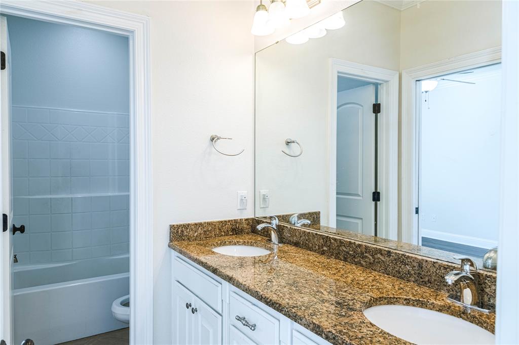 Twelve Oaks - Residential