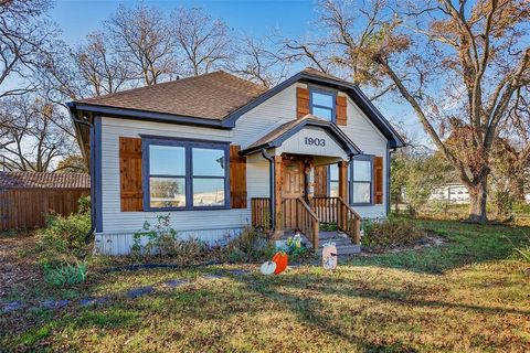 Photo of 1903 N Weaver Street, Gainesville, TX 76240 (MLS # 21216514)