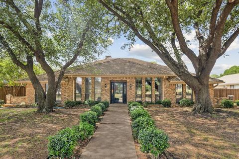4204 Briargrove Lane Dallas TX 75287