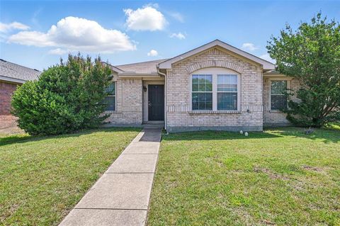 2712 Murphy Drive Lancaster TX 75134