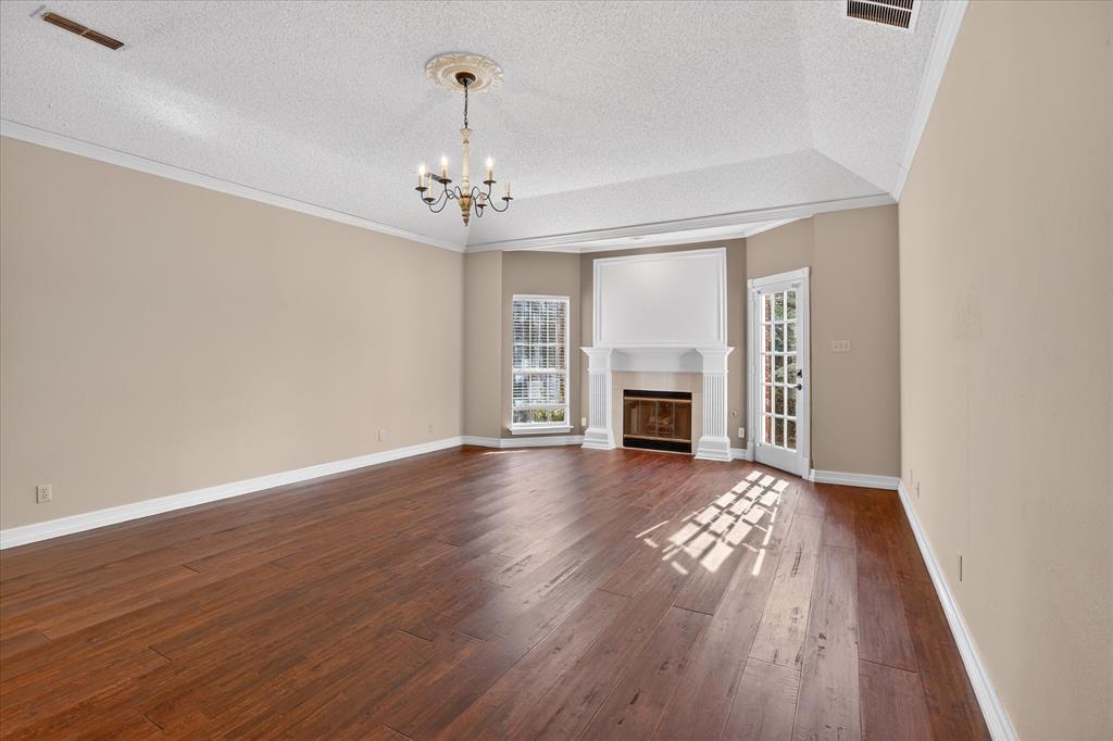 Woodland Hills Colleyville - Residential