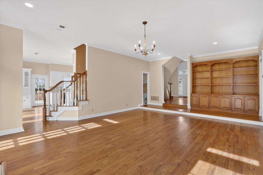 Woodland Hills Colleyville - Residential