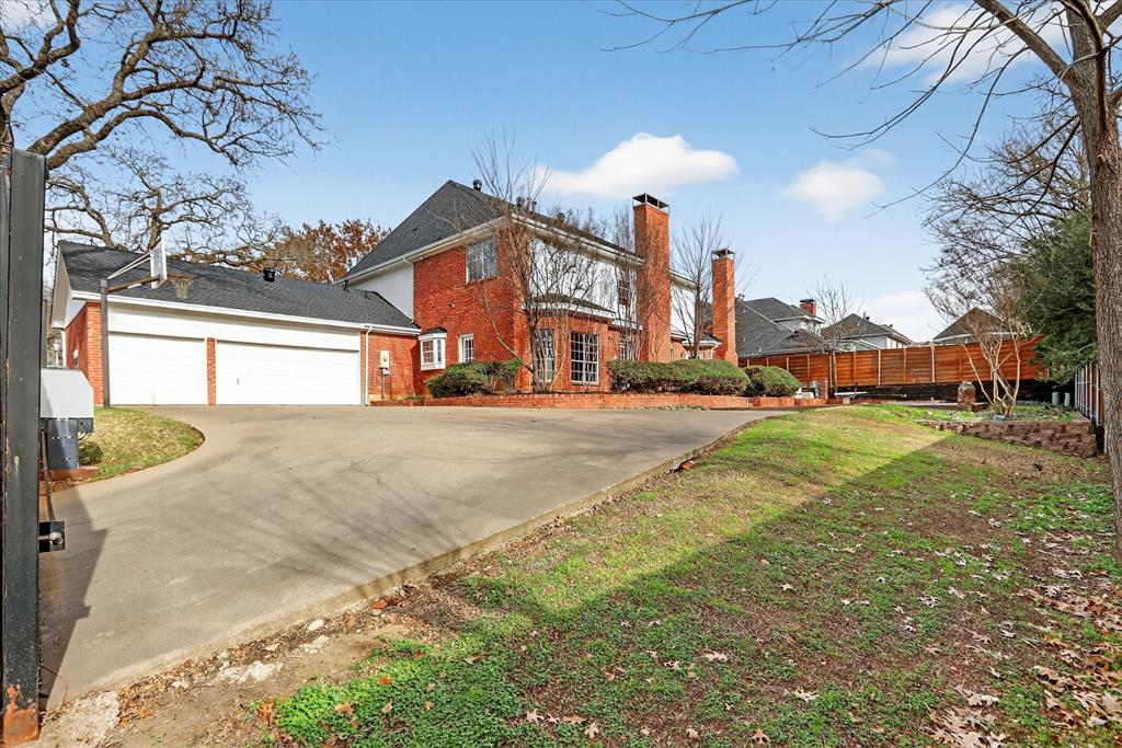 Woodland Hills Colleyville - Residential