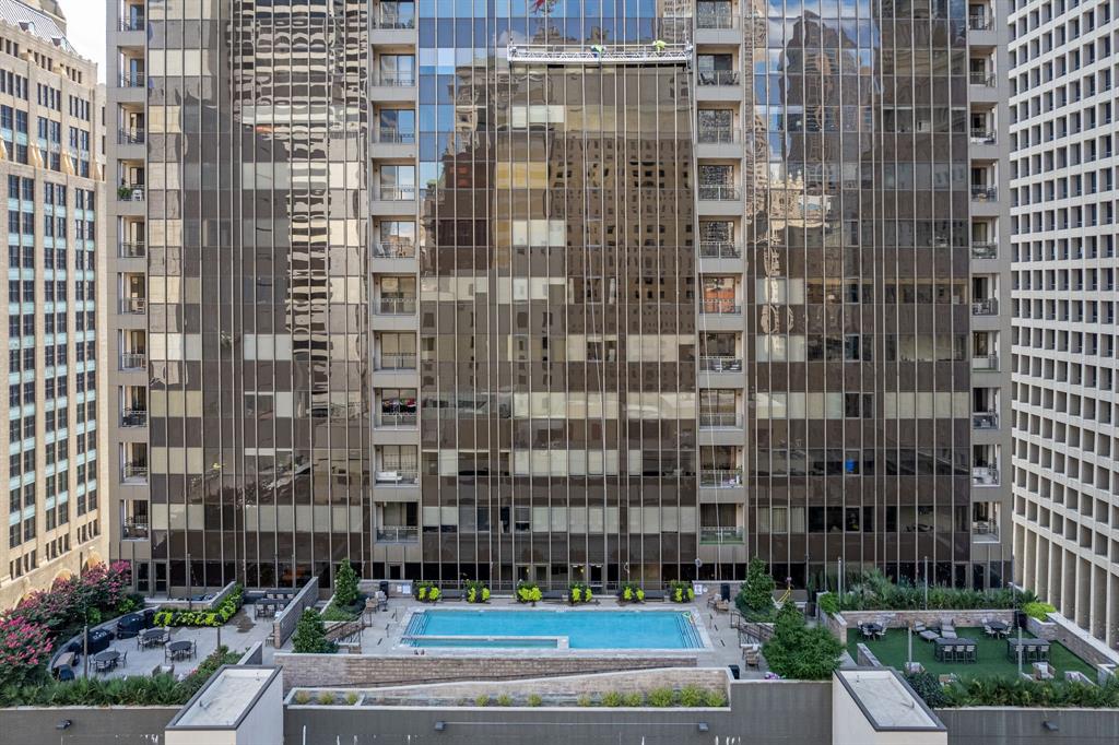 1200 Main Street 707