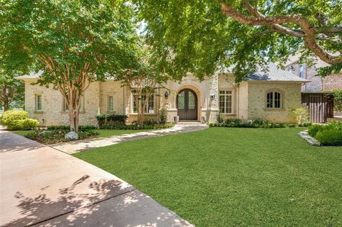 Photo of 11040 Tibbs Street, Dallas, TX 75230 (MLS # 21006882)