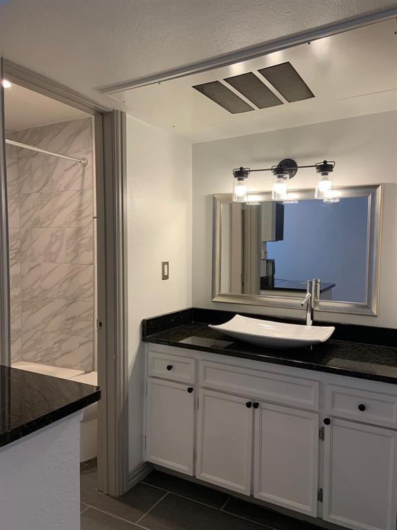 Martys Oak Lawn Add - Residential Lease