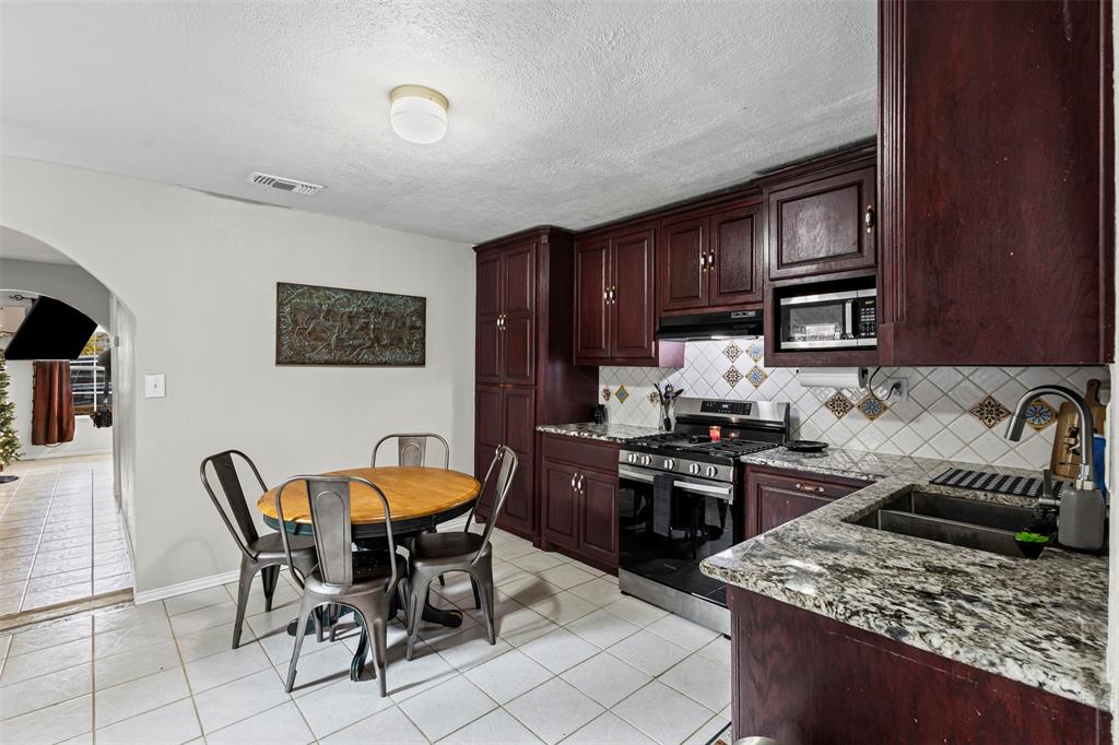 Midland Ennis-Rev - Residential