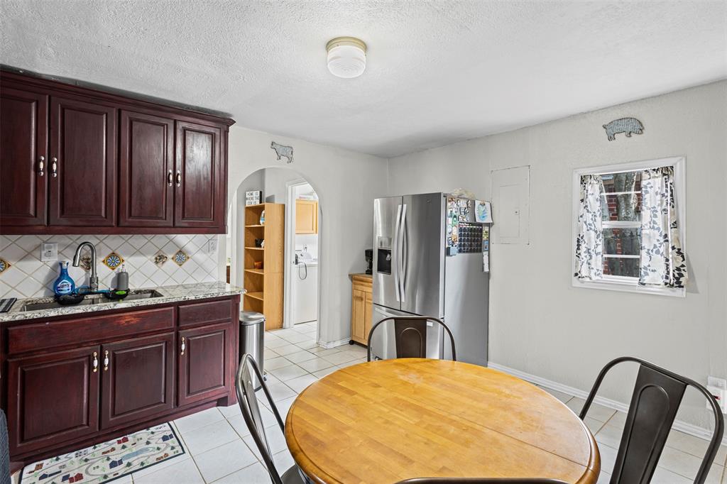 Midland Ennis-Rev - Residential